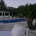 Agnanti Appartement *